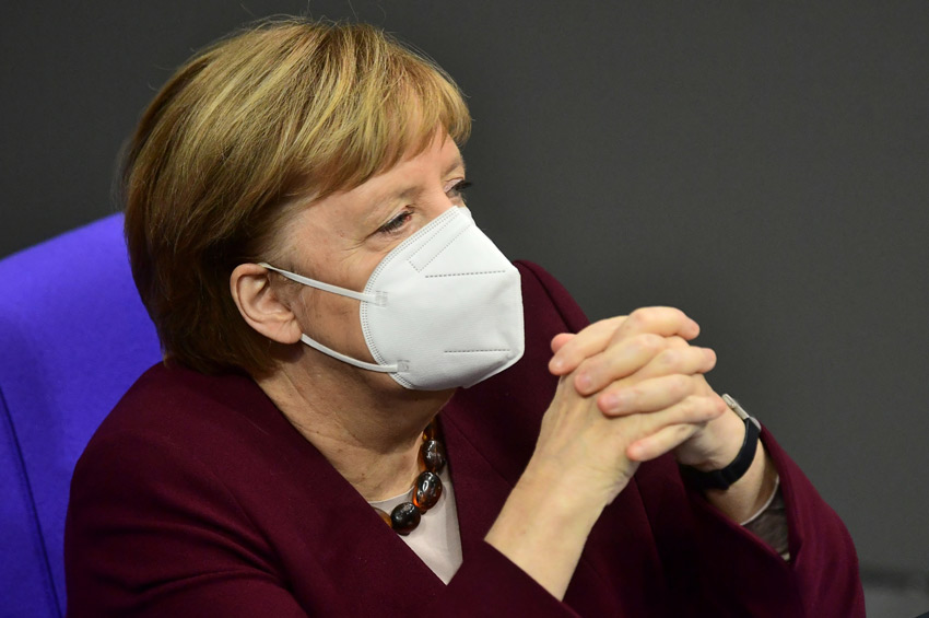 Angela-Merkel-heute-Aus-praktischen-Gruenden-muessten-wir-dann-bald-die-Friseure-rannehmen-4251-1