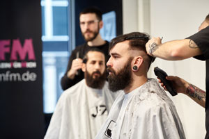 Barber-Styles-2017-Full-House-in-der-j7-School-Stuttgart-powered-by-Panasonic-und-fmfm-1
