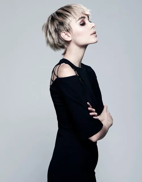 Platz 1: Der Long Pixie Cut. Durch das längere Deckhaar kann man die Frisur individuell und flexibel stylen.