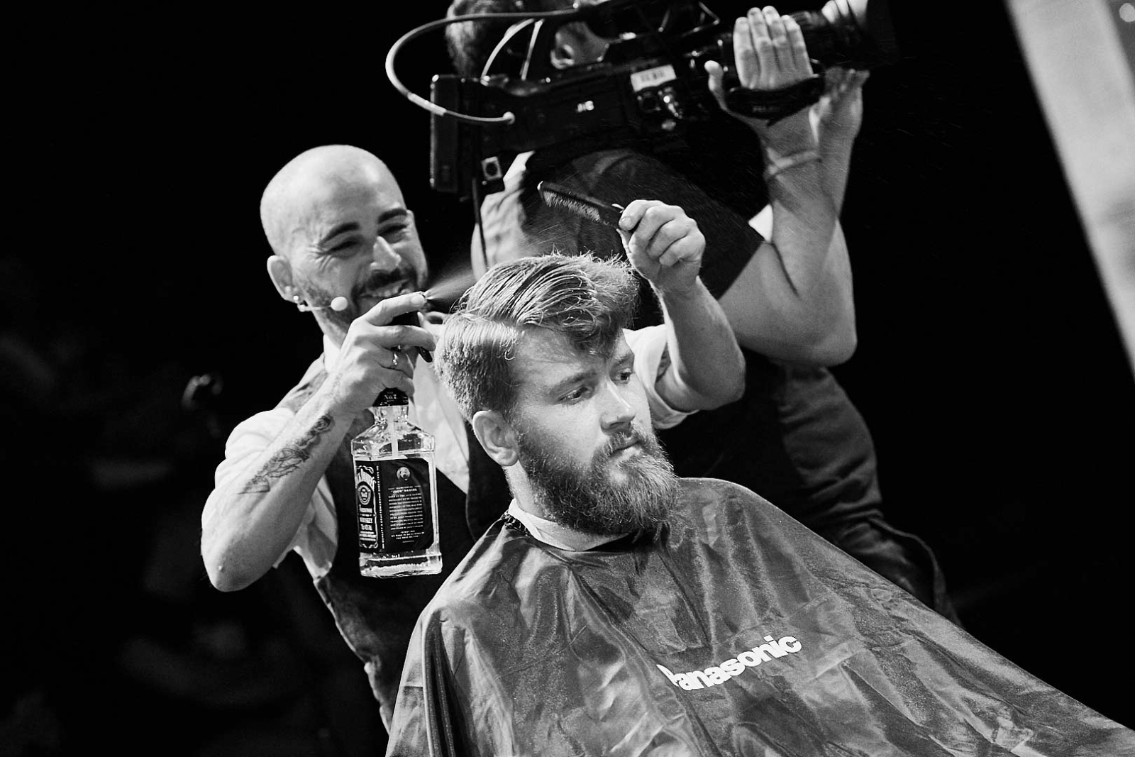 Lets-Rockn-Barber-men-Heisses-Debuet-fuer-die-BarberCon-2017-1911-16