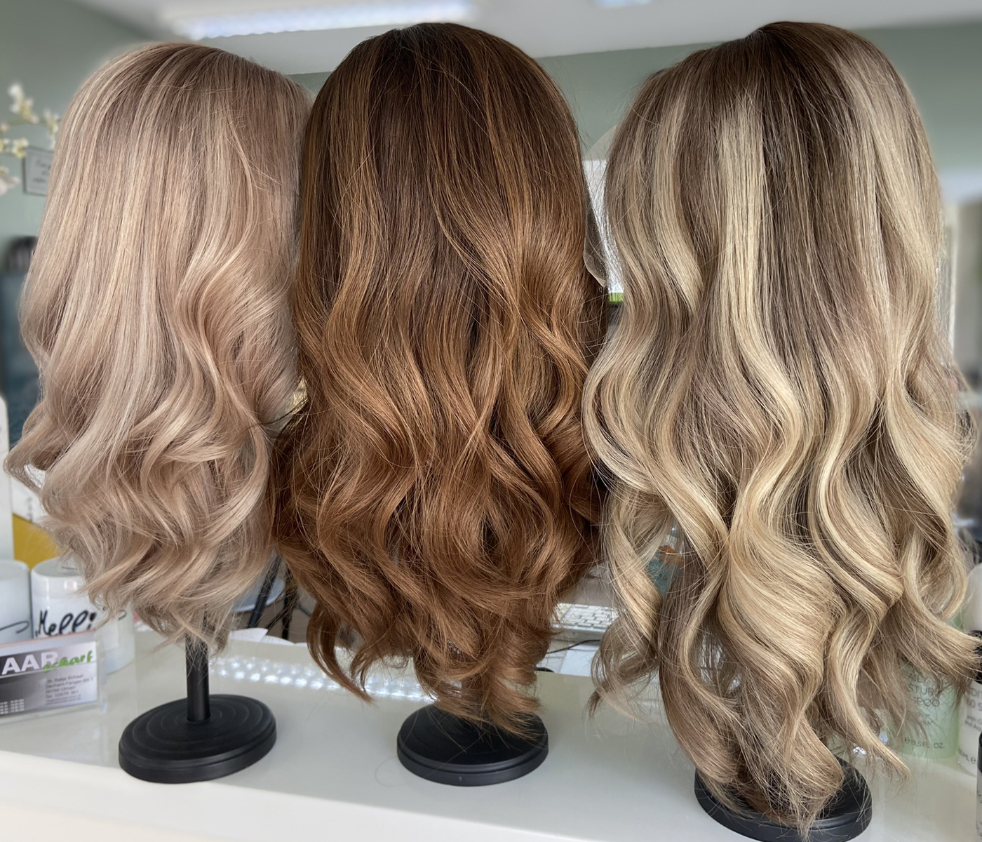 Colorierte Perücken